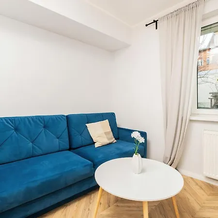 23 Marca By Renters Apartment *